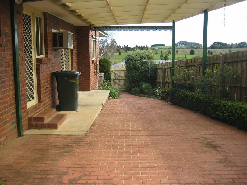 1 Maple Way, Warragul VIC 3820