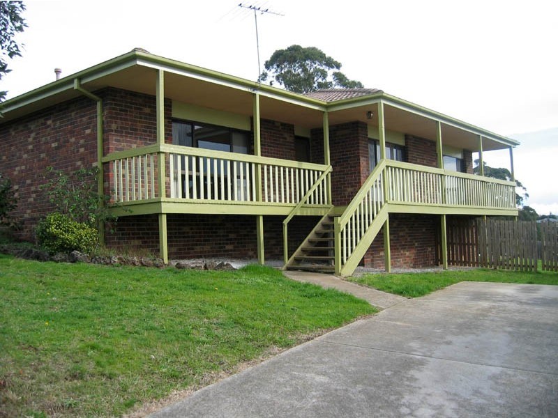 17 Tracie Court, Drouin VIC 3818