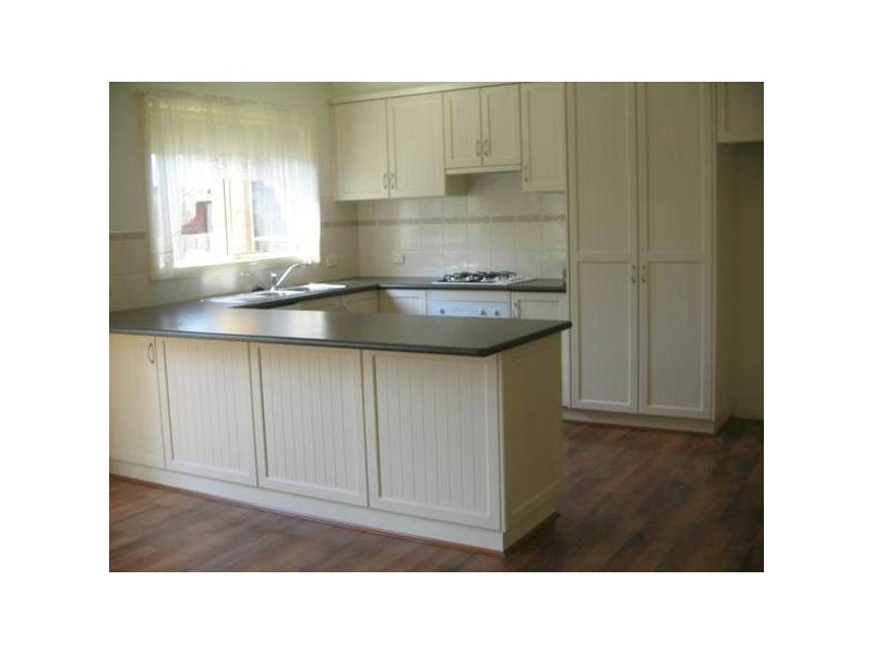 4 Rees Close, Drouin VIC 3818