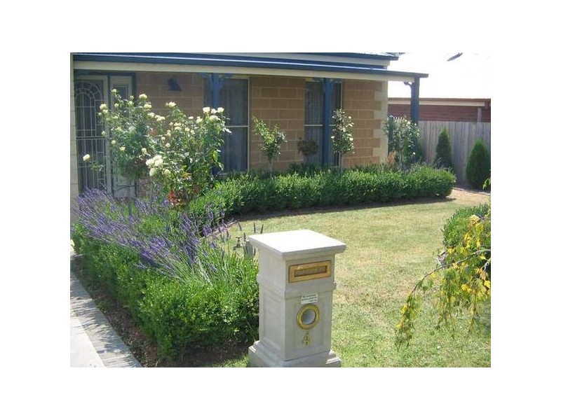 4 Rees Close, Drouin VIC 3818