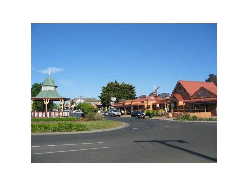 4 McIntyre Road, Yarragon VIC 3823