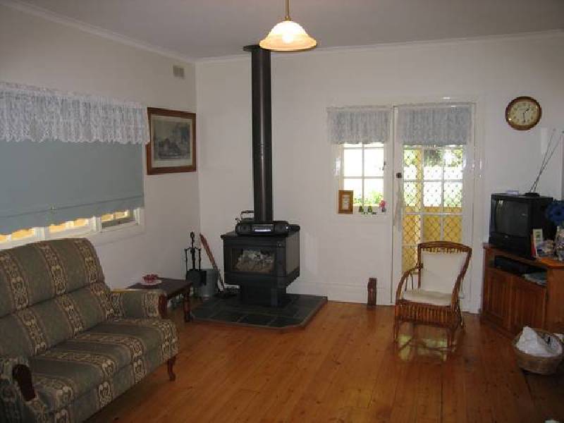 837 Jacksons Track, Jindivick VIC 3818