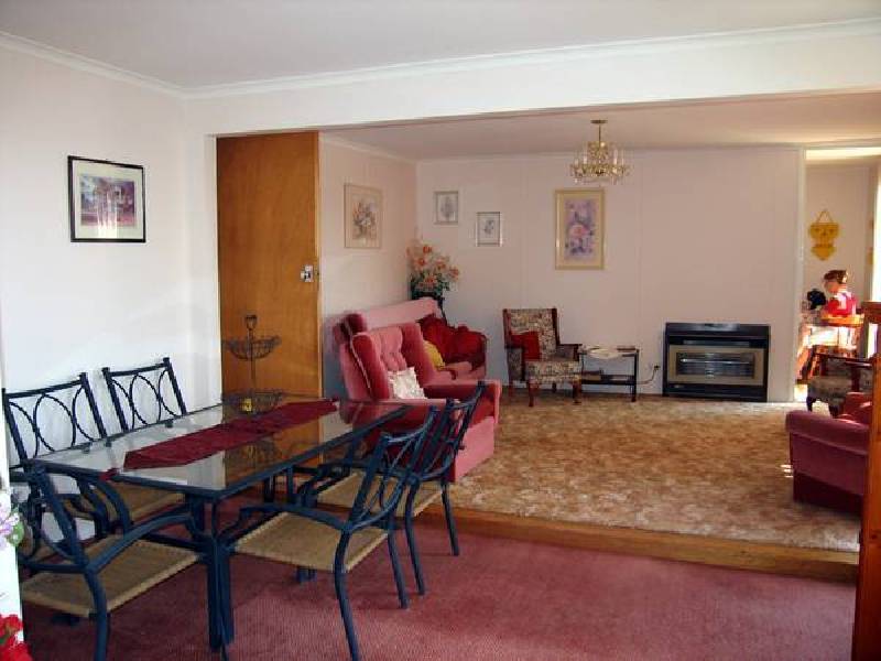 8 Pettit Street, Warragul VIC 3820