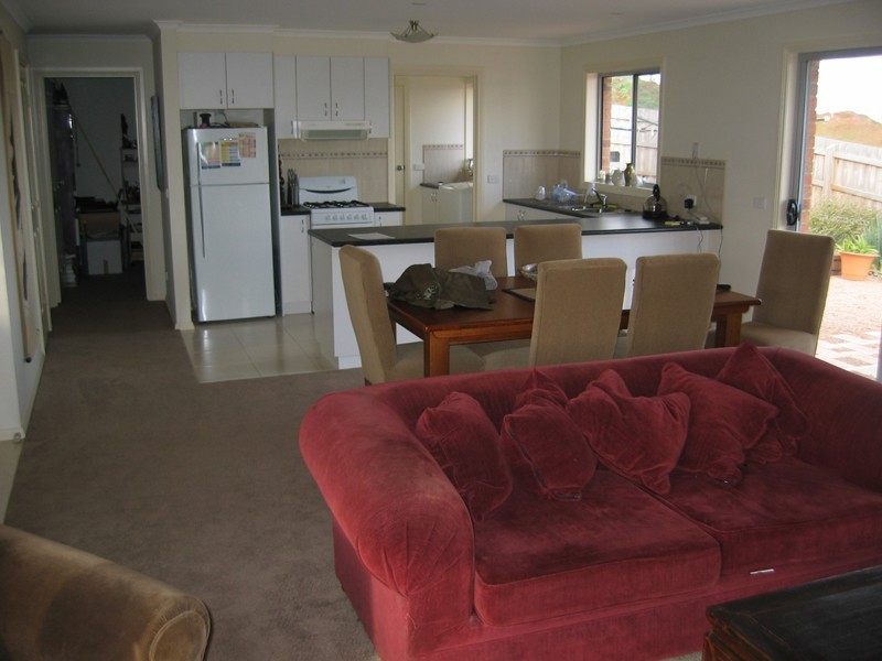 2/298 Sutton Street, Warragul VIC 3820