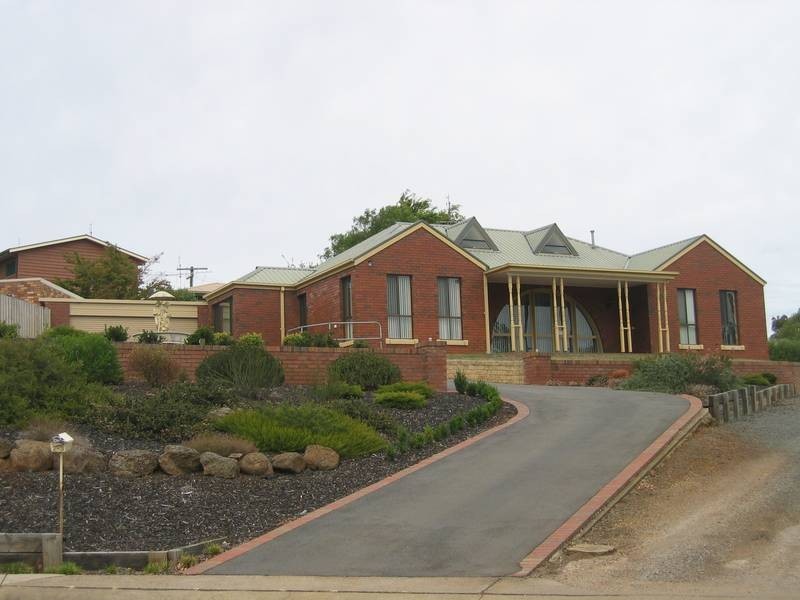 2-3 Fuhrmann Court, Drouin VIC 3818
