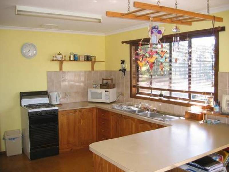 24 Calway Street, Drouin VIC 3818