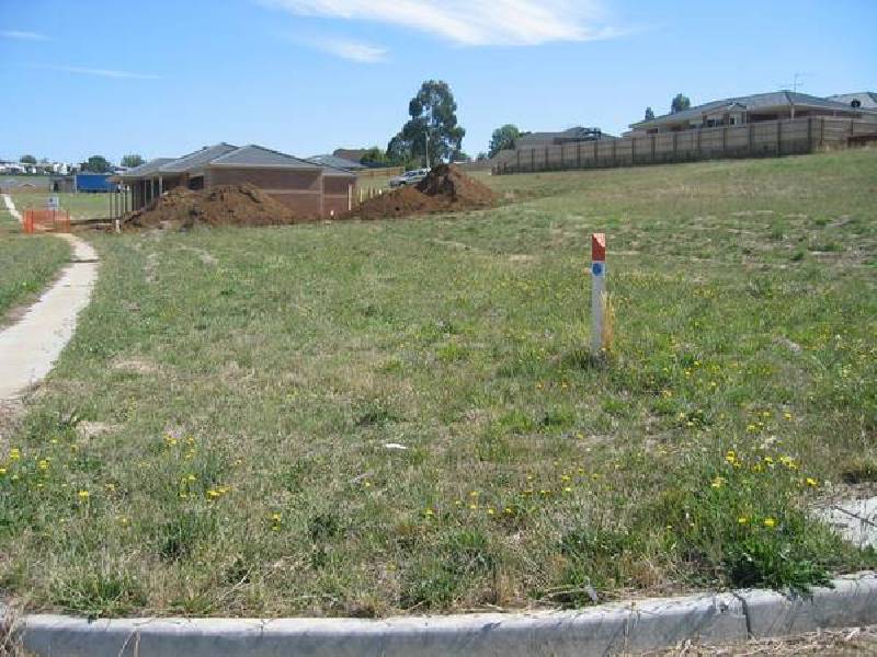 27 .McMillan Drive, Warragul VIC 3820