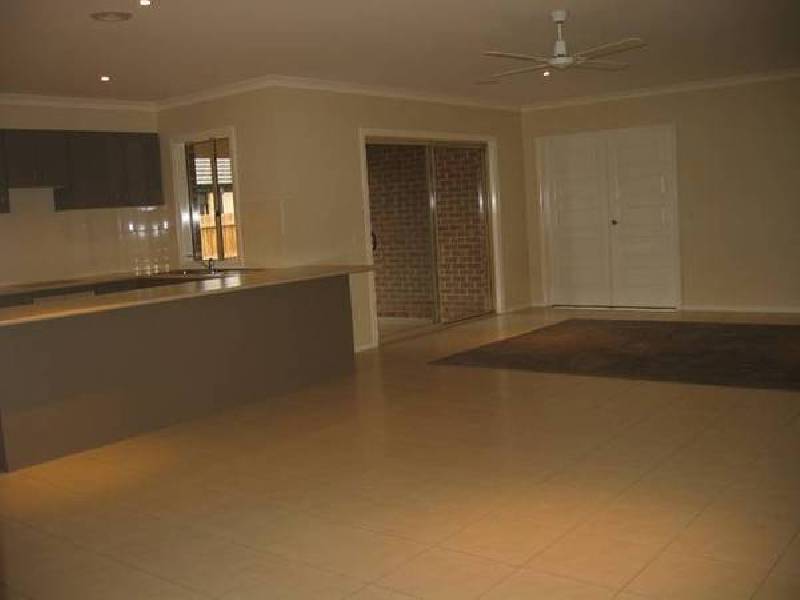 22 Blaxland Crescent, Warragul VIC 3820