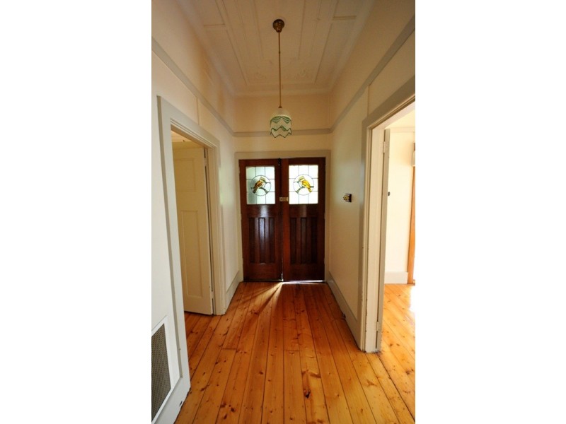 14 Peace Avenue, Warragul VIC 3820