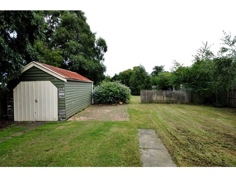 14 Peace Avenue, Warragul VIC 3820