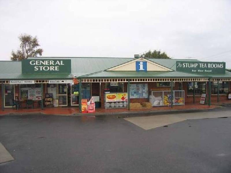 Cnr Cropley & Main Street, Darnum VIC 3822