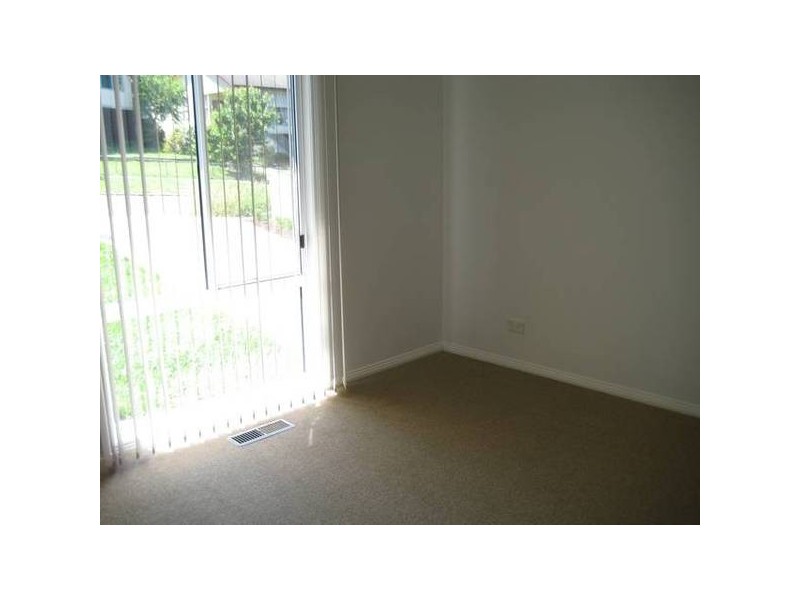 1/25 Henshall Street, Warragul VIC 3820