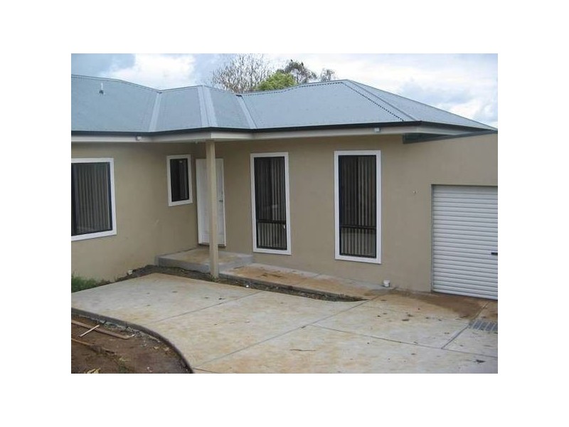 2/25 Henshall Street, Warragul VIC 3820