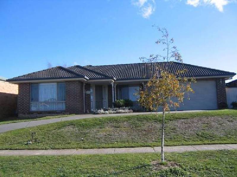 29 Outlook Drive, Drouin VIC 3818