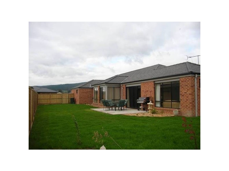 33 Hardy Drive, Trafalgar VIC 3824