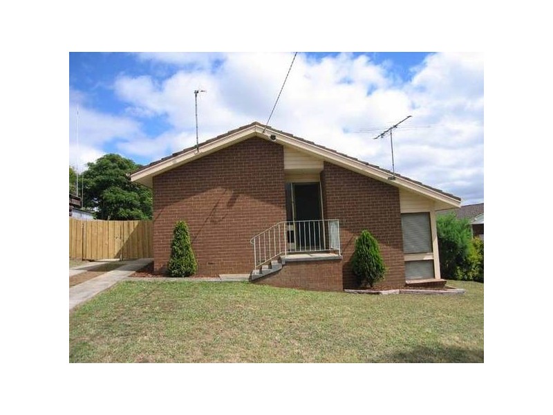 17 Lawson Crescent, Warragul VIC 3820