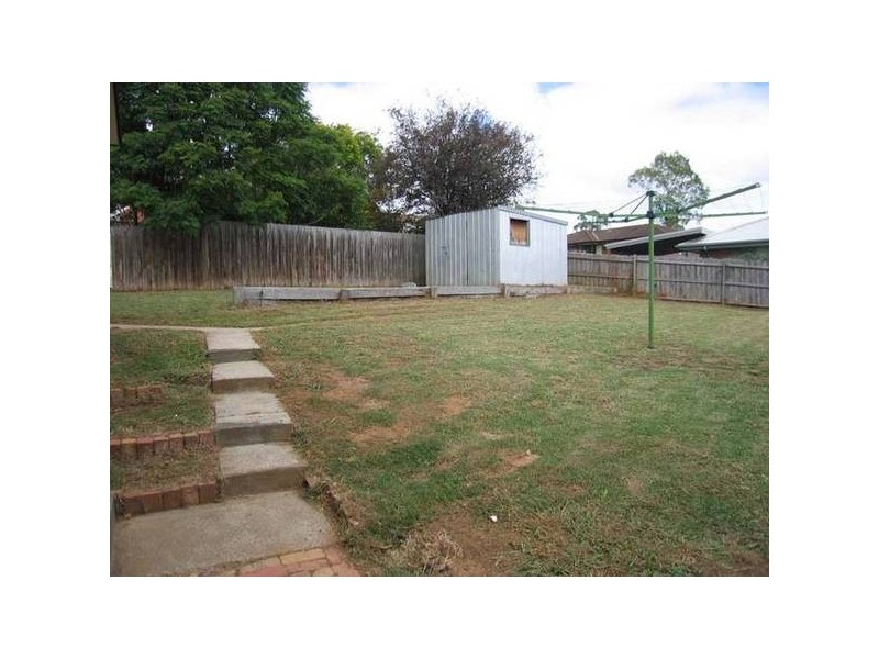 17 Lawson Crescent, Warragul VIC 3820