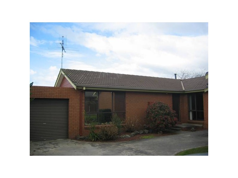 Hopetoun Road, Drouin VIC 3818