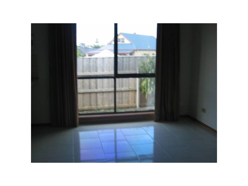 Hopetoun Road, Drouin VIC 3818