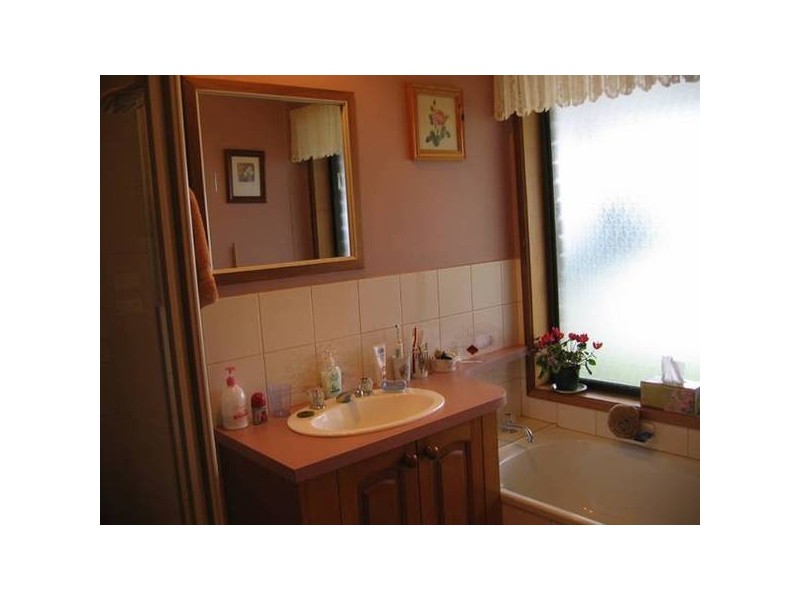 Cambridge Drive, Warragul VIC 3820