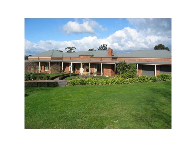 Martin Court, Warragul VIC 3820