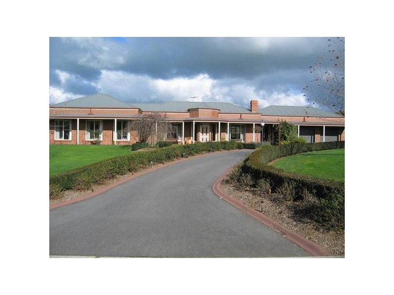 Martin Court, Warragul VIC 3820