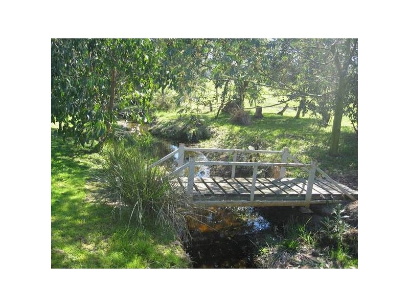 125 Forest Road,, Labertouche VIC 3816