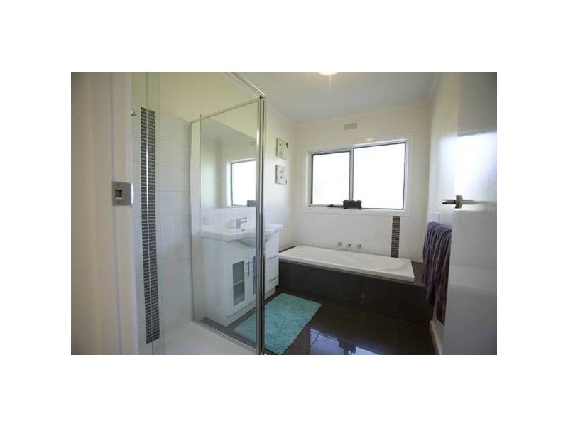 .350 Main Neerim Rd,, Drouin West VIC 3818