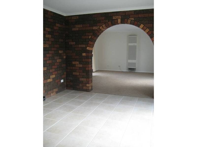 19 Caton Street, Warragul VIC 3820