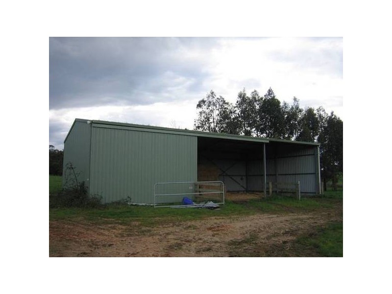 2 Little Moe River Road, Yarragon VIC 3823