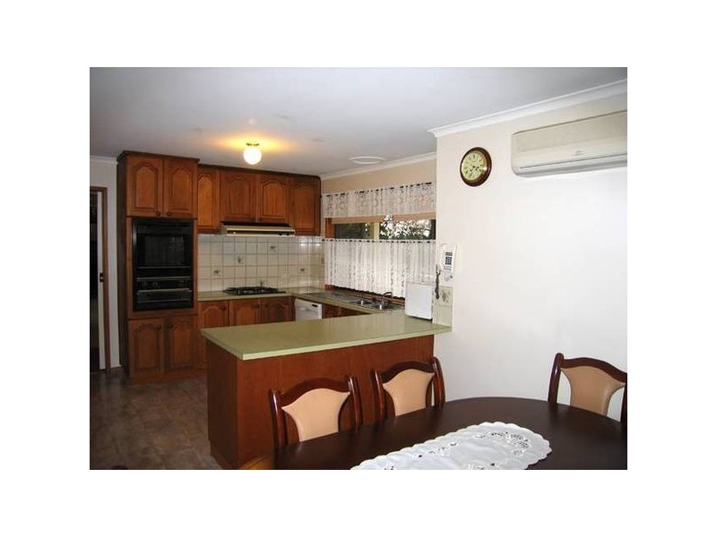 2 Bellamy Close, Warragul VIC 3820