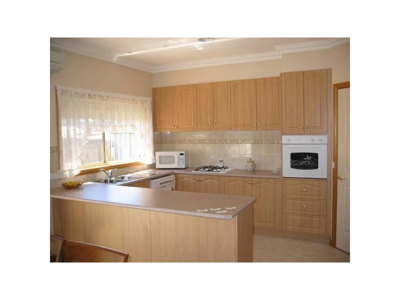 3/11 Neerim Street, Drouin VIC 3818