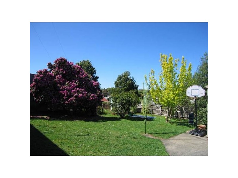 14 Windsor Avenue, Warragul VIC 3820