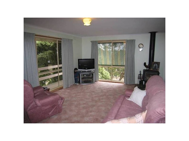 11 Jindivick Road, Neerim South VIC 3831