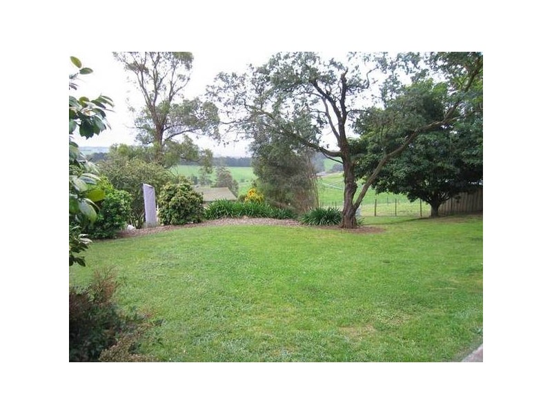 11 Jindivick Road, Neerim South VIC 3831