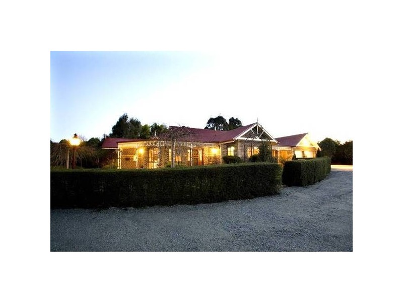 21 Moroka. Drive, Warragul VIC 3820