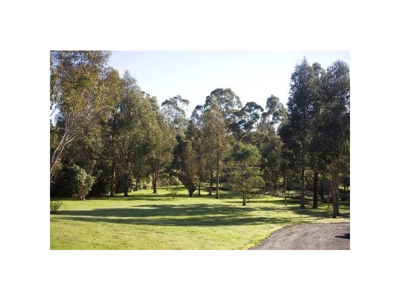 21 Moroka. Drive, Warragul VIC 3820