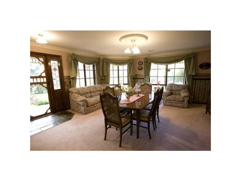 21 Moroka. Drive, Warragul VIC 3820