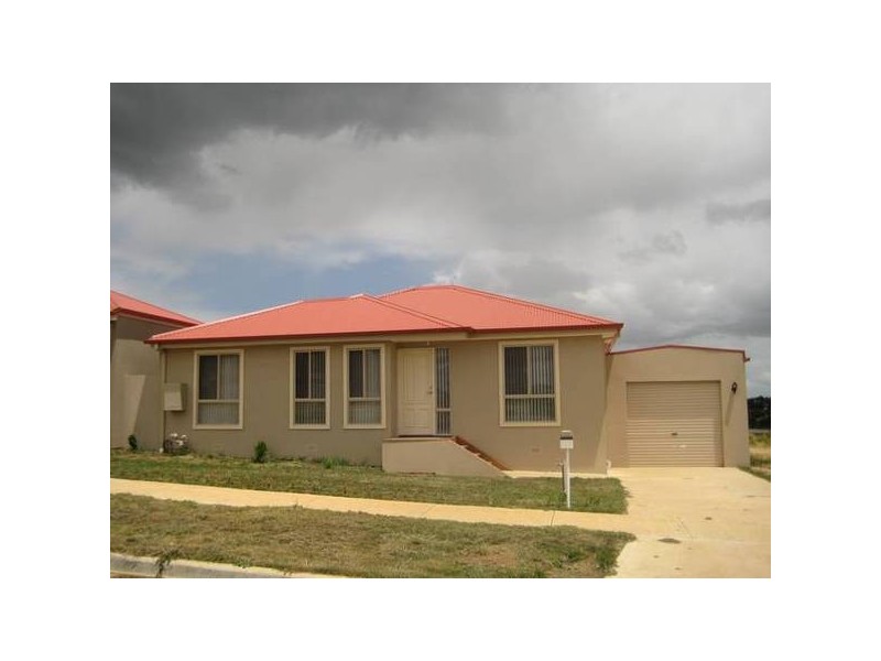 2/1 Henshall Street, Warragul VIC 3820