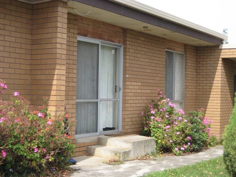 2/7 Darnum Street, Drouin VIC 3818