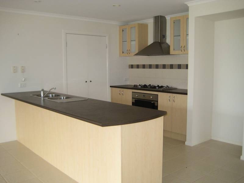 4 Toorongo Street, Drouin VIC 3818