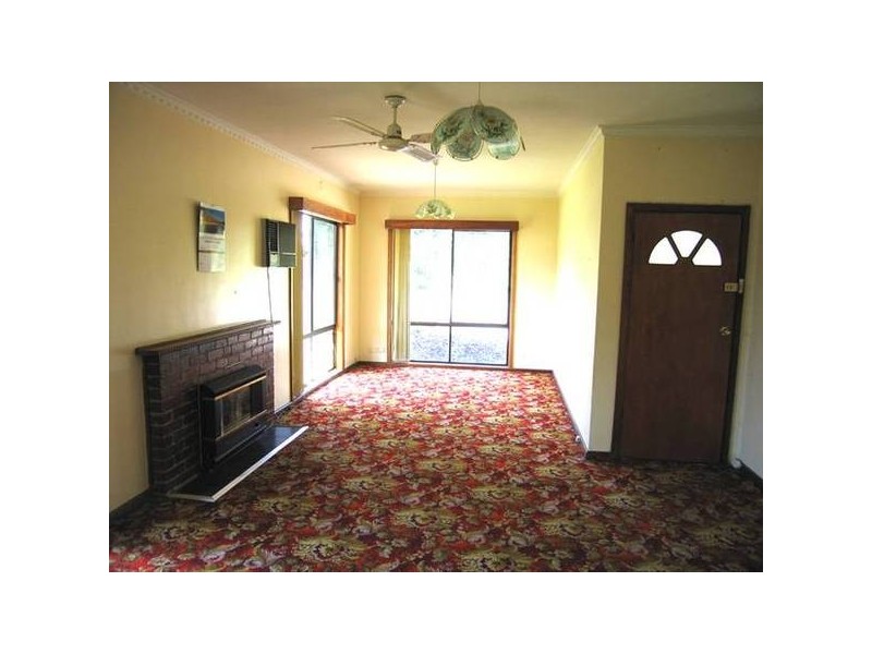 81 Longwarry Road, Drouin VIC 3818