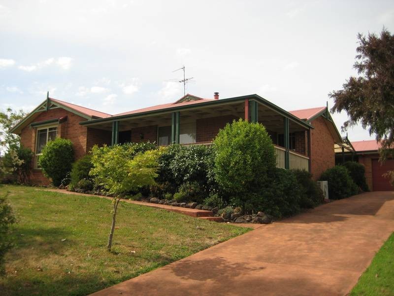 10 Jackson Drive, Drouin VIC 3818