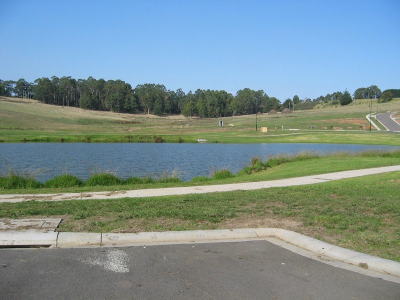 1 Crystal Waters Estate, Drouin VIC 3818