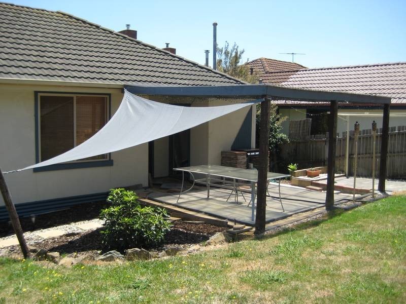 18 Burton Street, Warragul VIC 3820