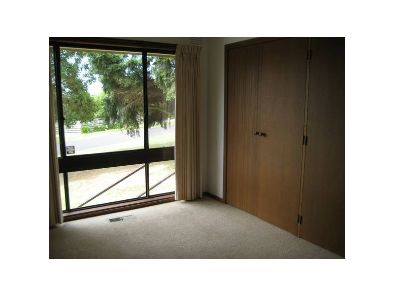 28 Wood Street, Drouin VIC 3818