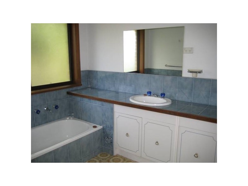 28 Wood Street, Drouin VIC 3818