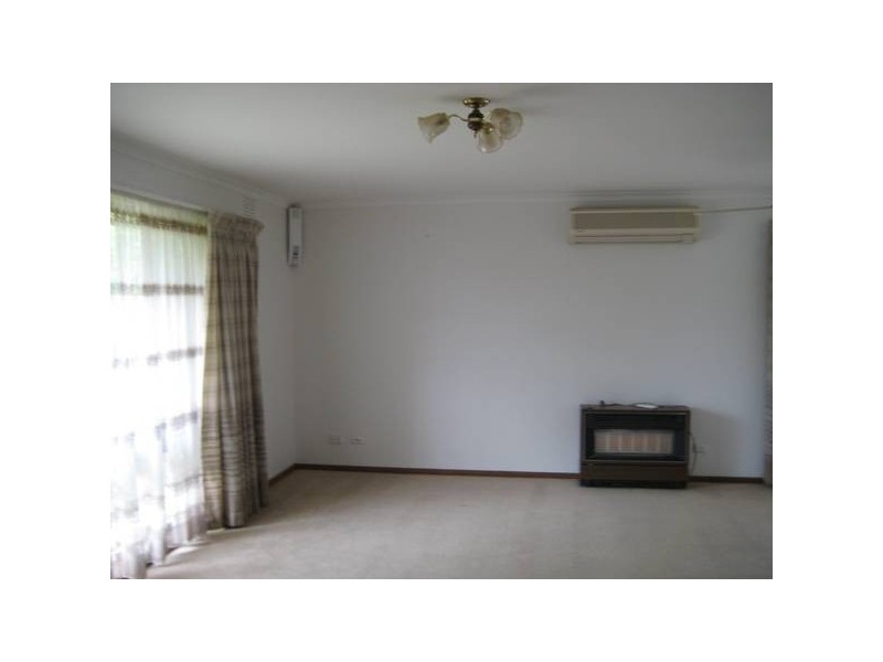 28 Wood Street, Drouin VIC 3818