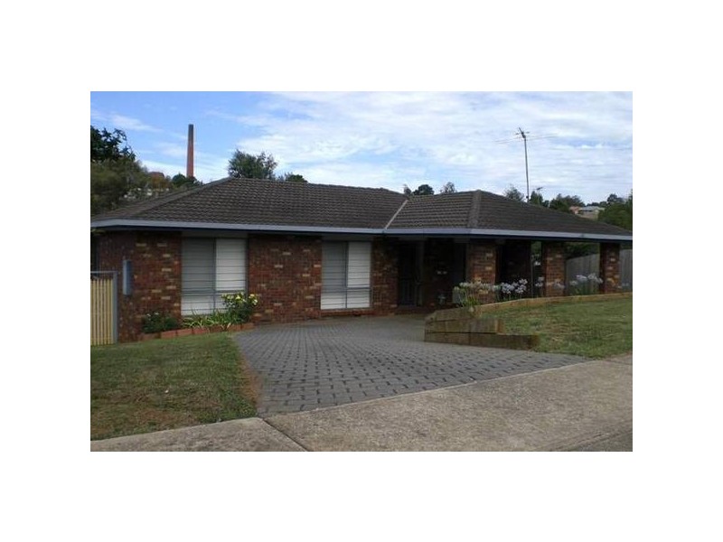 13 Hayes Drive, Warragul VIC 3820