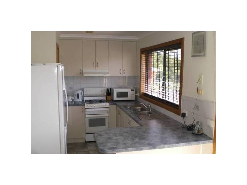 13 Hayes Drive, Warragul VIC 3820